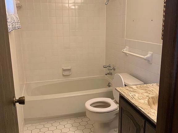 5th image of 3436 Bold Forbes Way