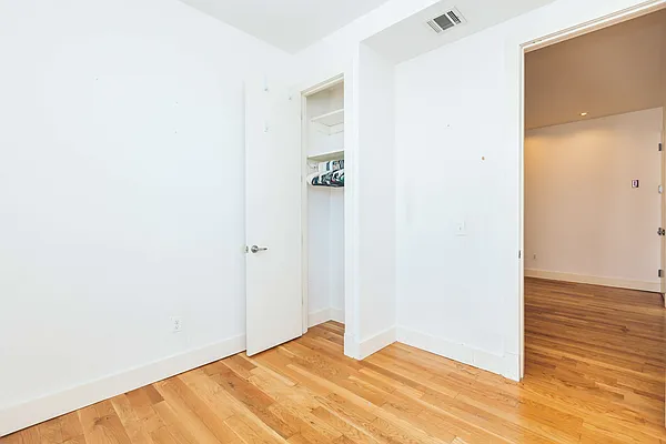 Rented by Nooklyn NYC LLC | media 37
