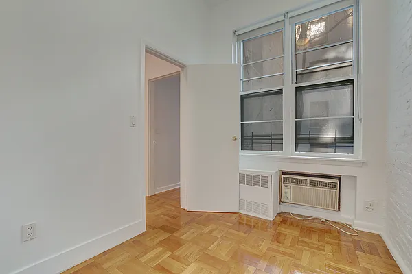 Rented by Corcoran | media 14