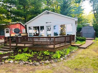 2744 W Higgins Lake Dr, Roscommon, MI 48653