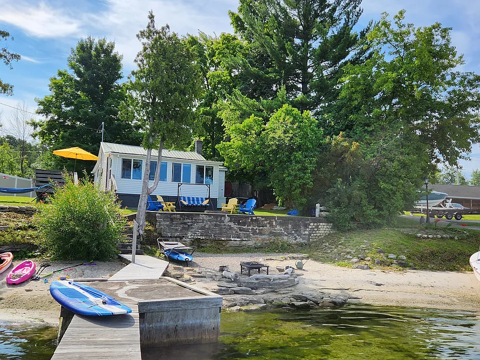 307 Riverview Dr