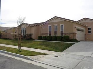 879 Olivette St, Hemet, CA 92543