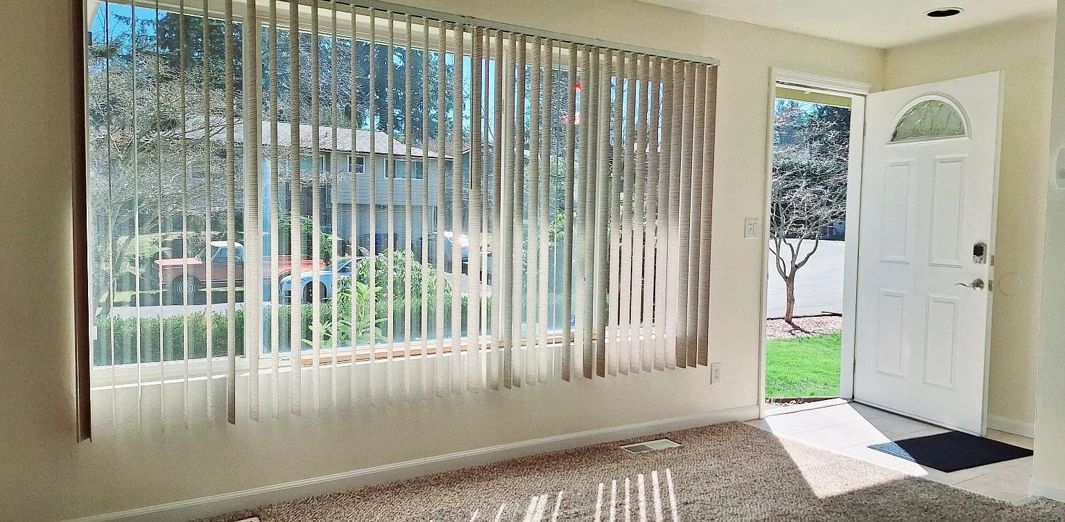 3 bed, 1.5 bath, 1200 sqft, $2,750 — Photo 3