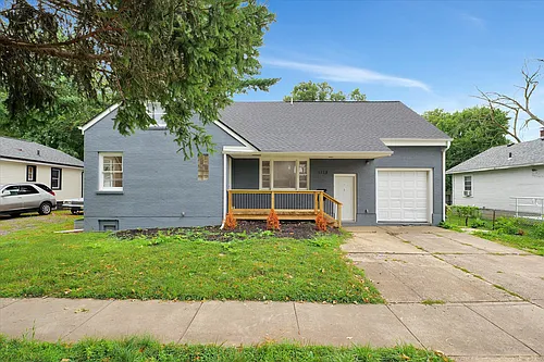 1113 W Hill St Photo 1