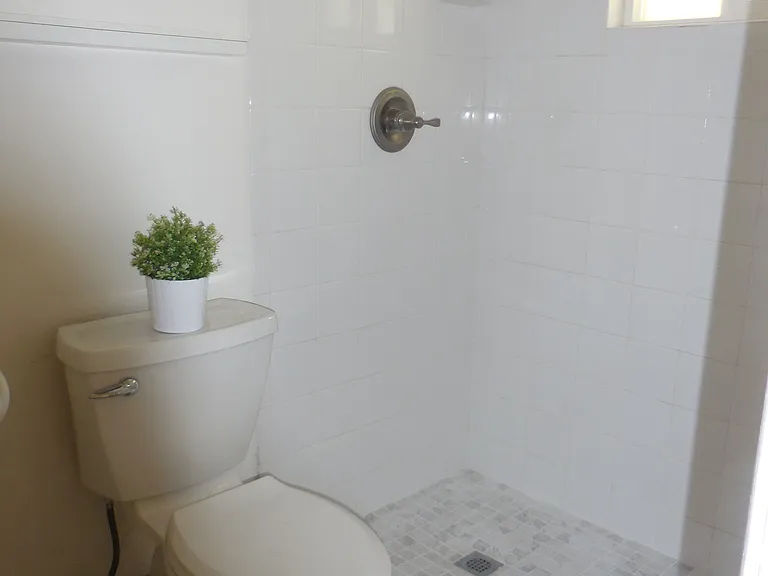 1212 E Spence Ave #6 — Photo 5