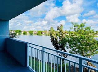 9359 Fontainebleau Blvd APT F201, Miami, FL 33172