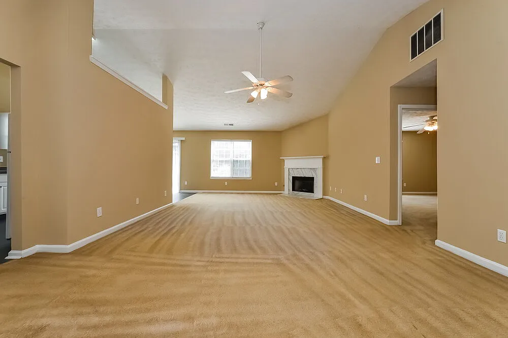 3 bed, 2.0 bath, 1440 sqft, $2,920 — Photo 3