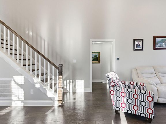 3rd image of 1109 Zoeller Ct
