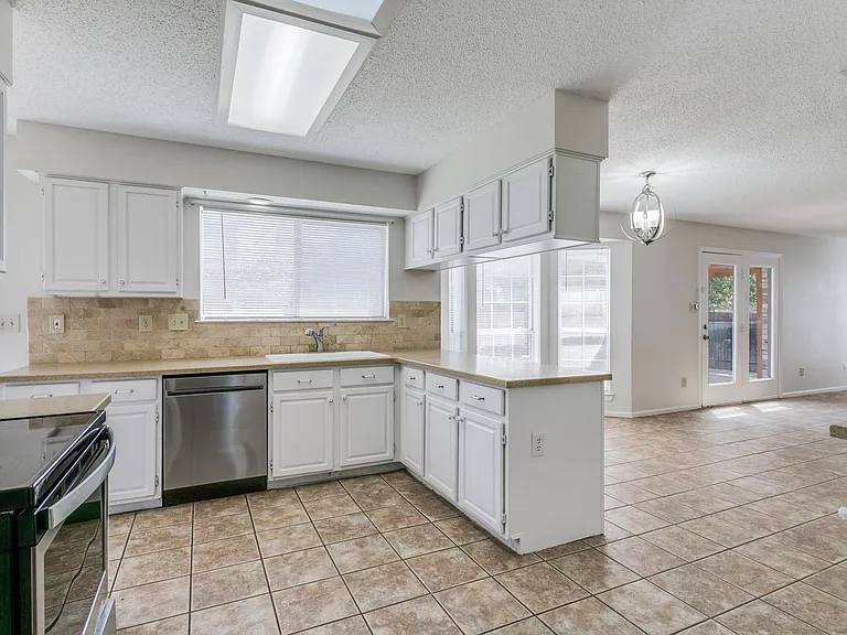 5504 Big Bend Dr — Photo 29