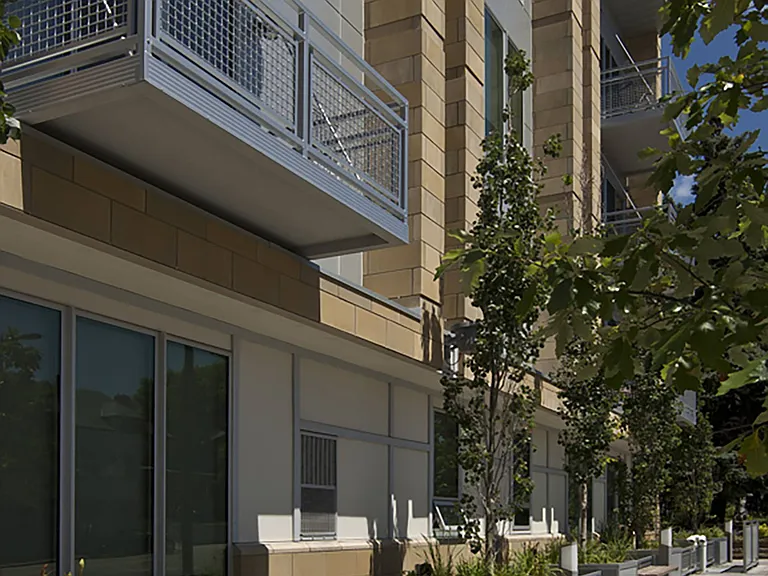 1800 Lake Apartments — Photo 7