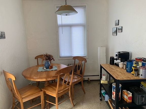3rd image of 5660 Forward Ave #1B-1Ba-750Sqft