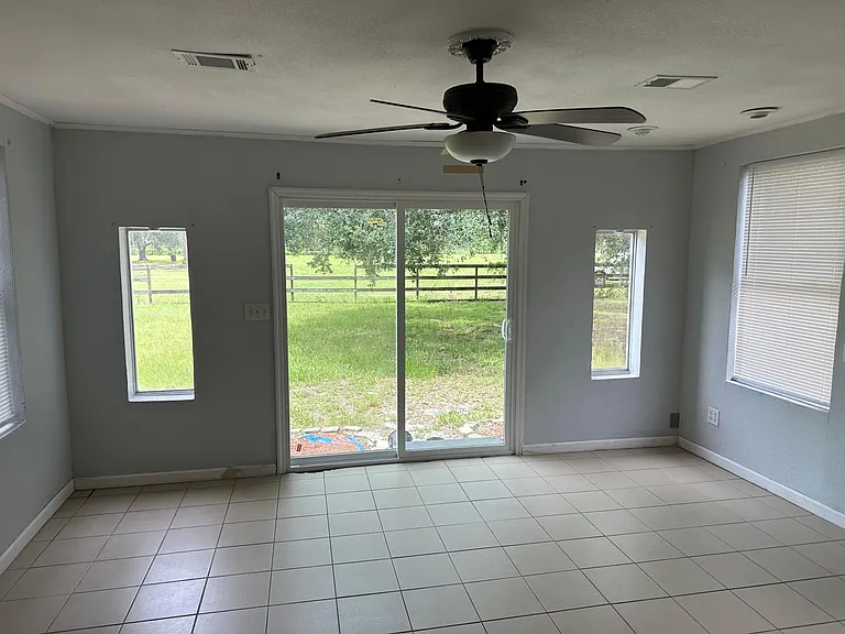 Extra room (FL room)