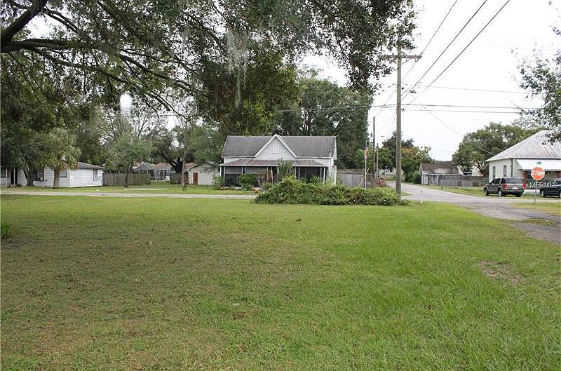 2nd image of 602 NW 2nd Ave