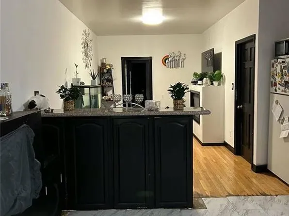 204 Highlawn Avenue image 5 of 11