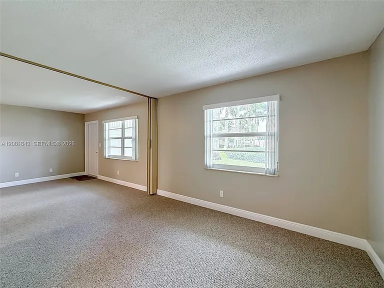 6211 SW 37th St #108 — Photo 16