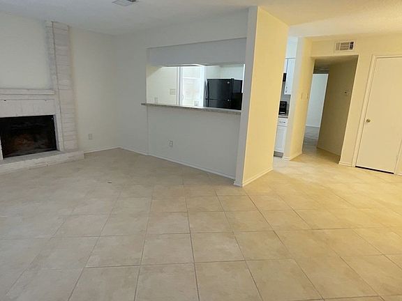 4th image of 1307 Brenda Ln APT A