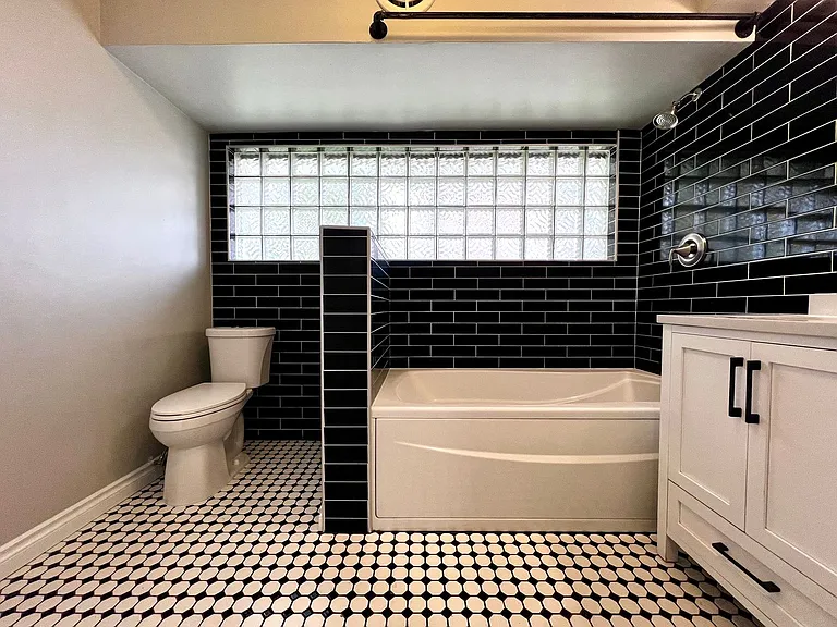 416 S 23rd Ave — Photo 12