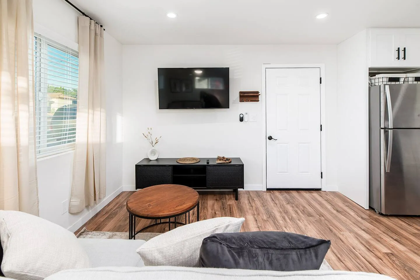 5207 Solola Ave — Photo 4