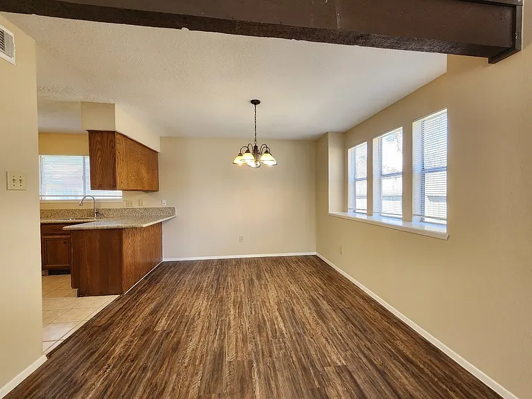 22810 Leedstown Ln — Photo 12