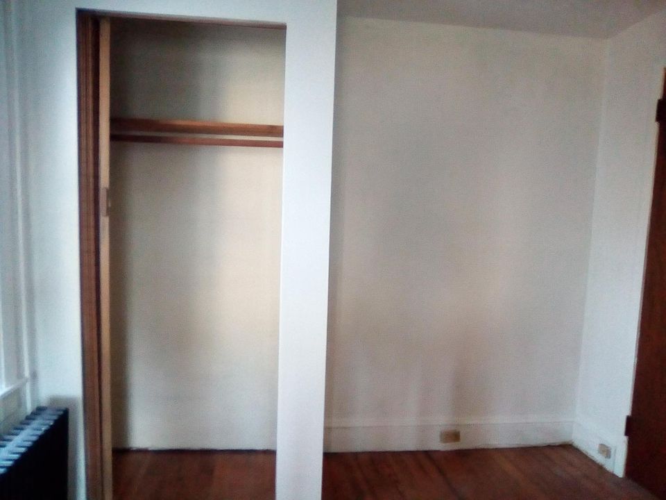 2nd image of 22 Elm St