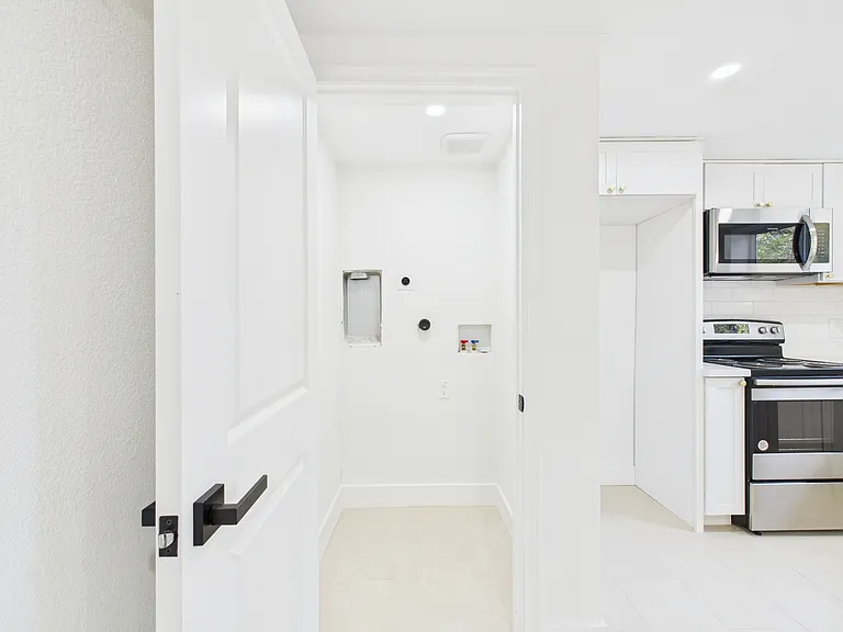 2849 Coloma St #B — Photo 6
