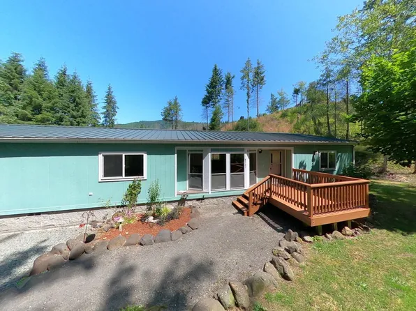 8327 Pike Rd, Tillamook, OR 97141