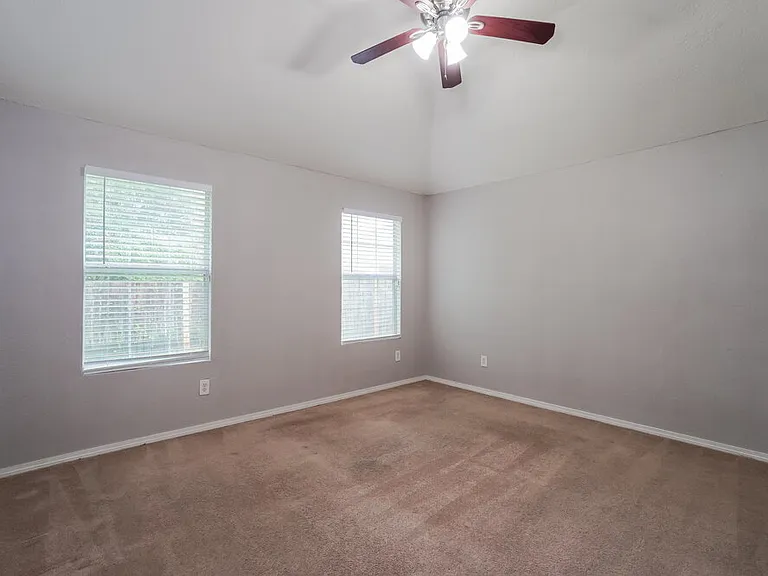 15154 Elstree Dr — Photo 10