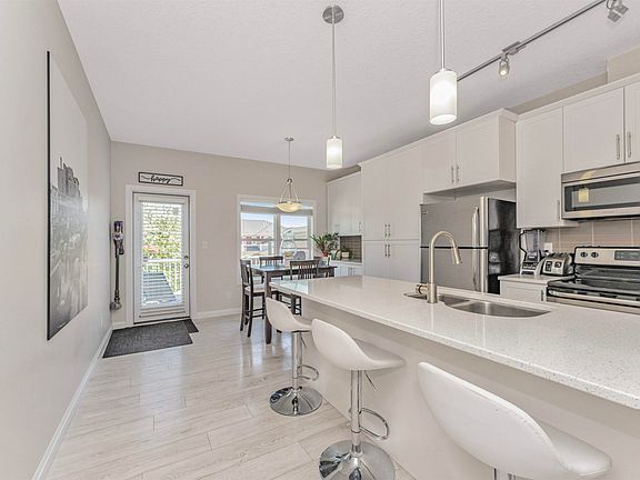 3rd image of 3710 Allan Dr SW #43