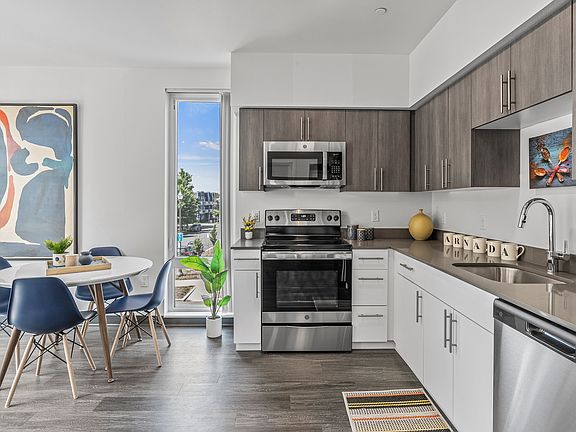 2nd image of 1600 E St #313