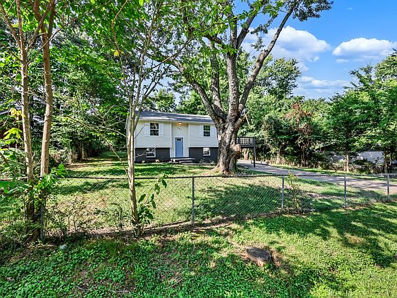 2nd image of 302 Plantation Dr