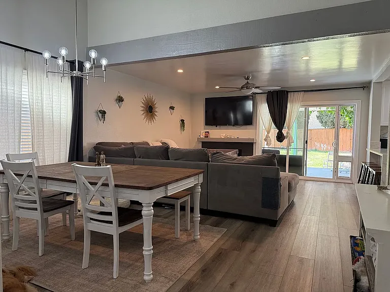 2368 Fulham Way — Photo 6