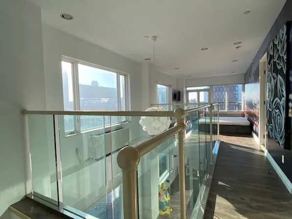 189 Bridge Street image 5 of 39