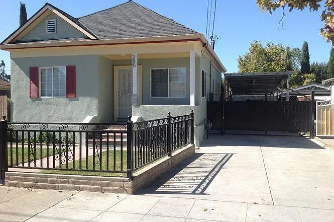 285 S 22nd St