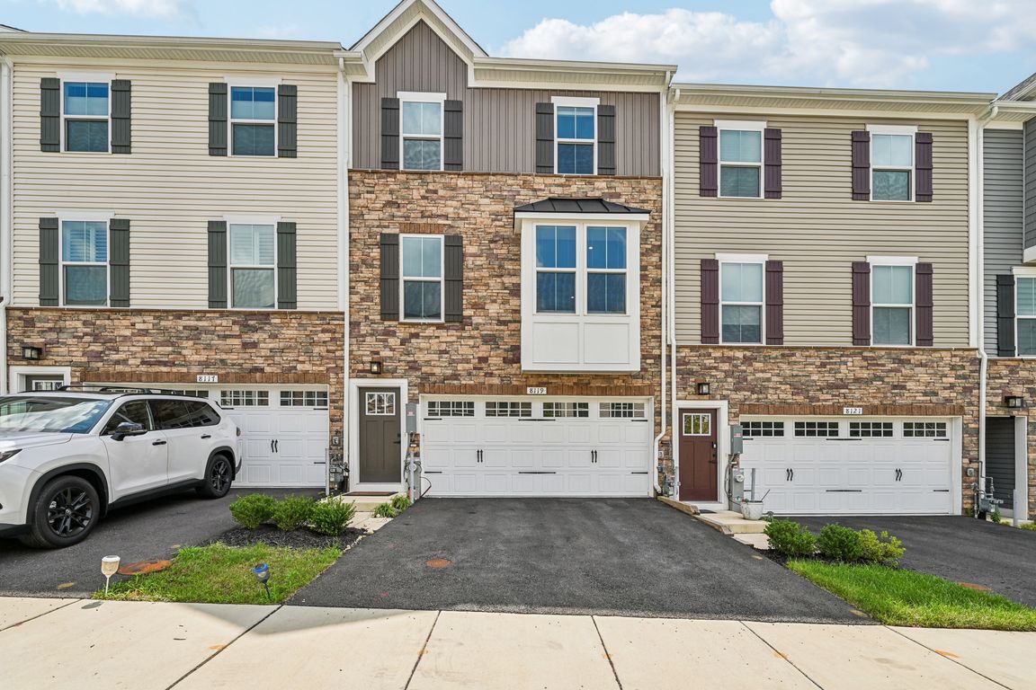 Primrose Ln-S1507-002.jpg