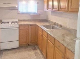 28 Christina St #TOP, Little Ferry, NJ 07643