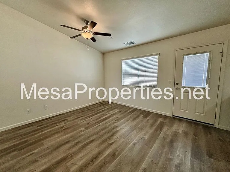 9550 Tamarisk Ave #128 — Photo 11