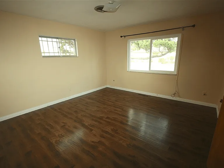 4808 63rd St — Photo 20