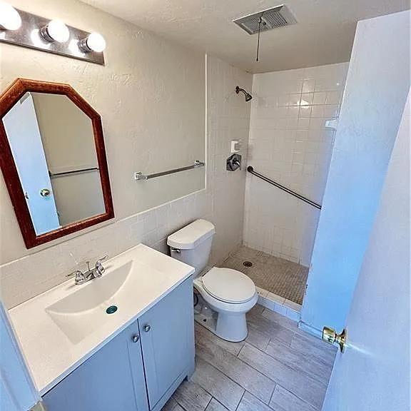 2828 Jackson St #C7 — Photo 10