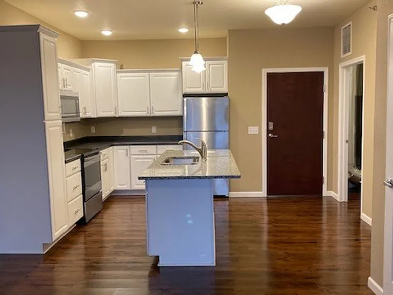 Grasslands Apartments — Photo 19