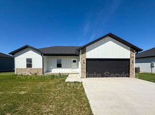 185 W Oaklawn St, Rogersville, MO 65742