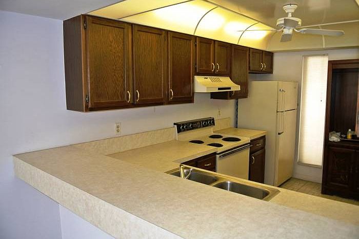 2nd image of 18 E Royal Palm Rd #201
