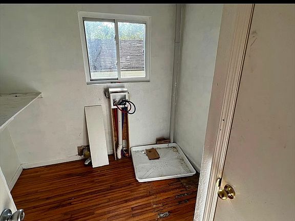 2nd image of 7202 Sapphire Ave