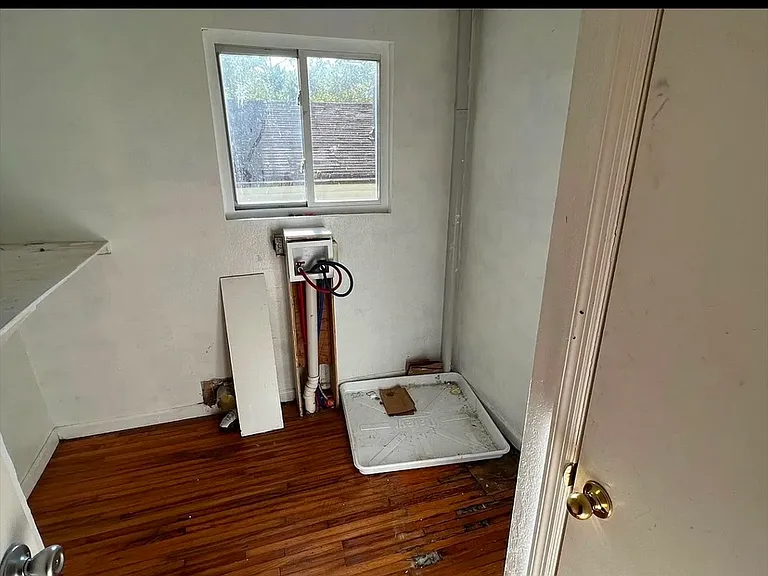 7202 Sapphire Ave — Photo 2