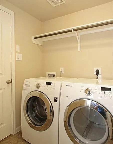 8902 Finnery Dr — Photo 26