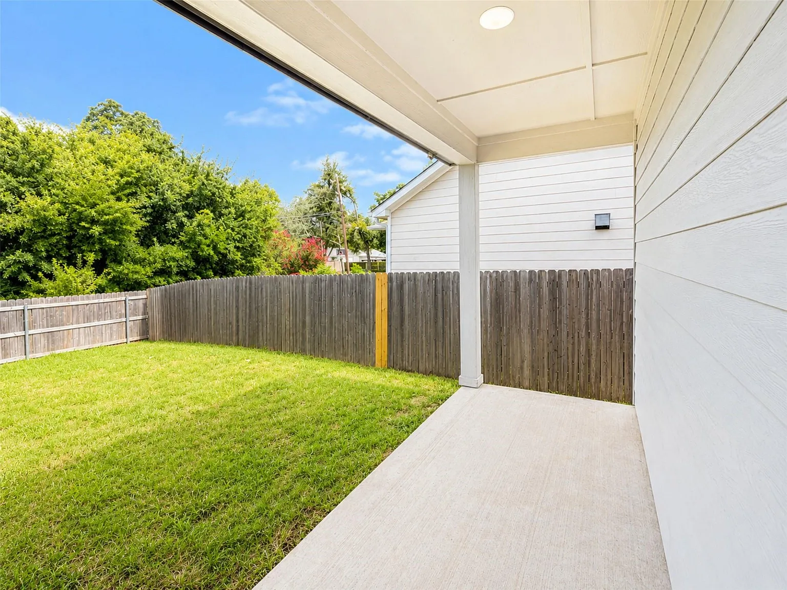 124 Canales Circle — Photo 4