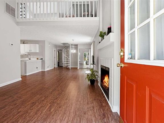 4th image of 2602 Laurel Ln NW