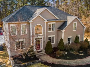 4 Candlewood Rd, Windham, NH 03087