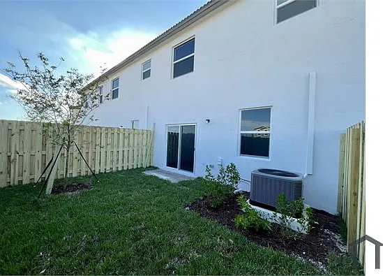 4 bed, 1600 sqft, $3,600 — Photo 4