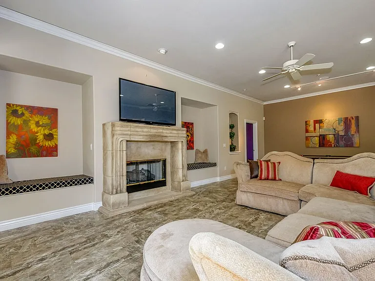 865 Piemonte Dr — Photo 8