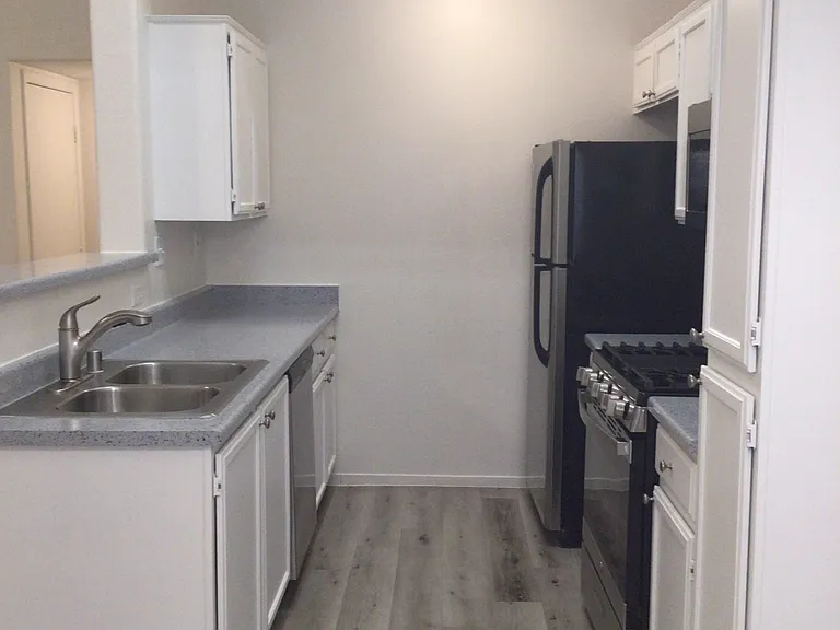 4330 Woodwell St #0 — Photo 2